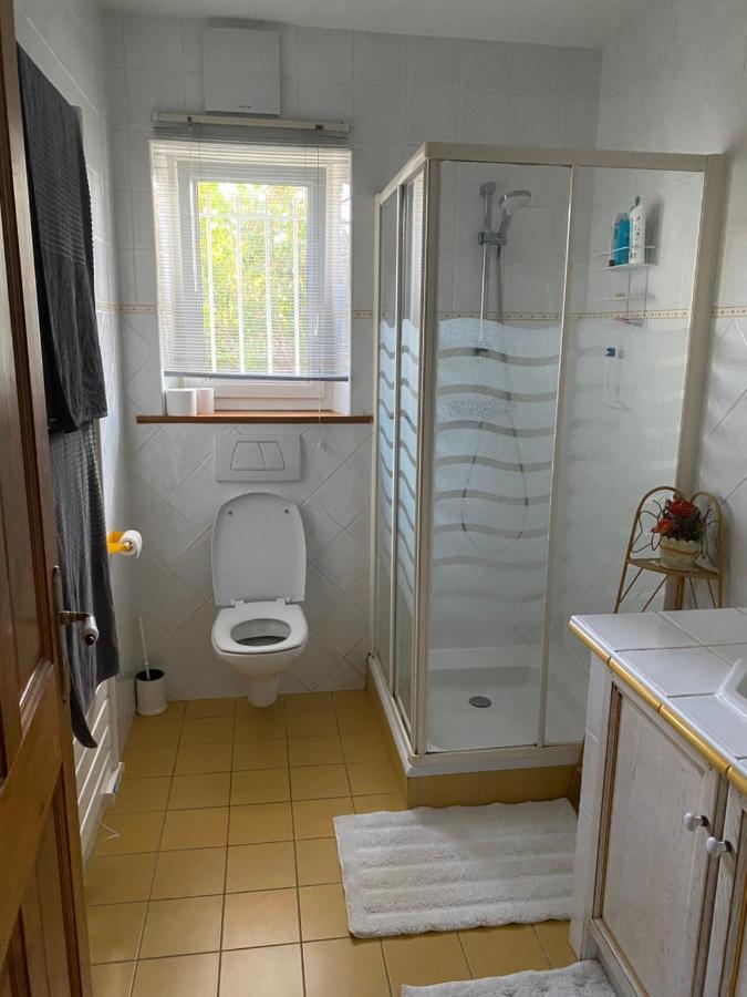 Studio Bord De Piscine Sérignan-du-Comtat Exteriér fotografie